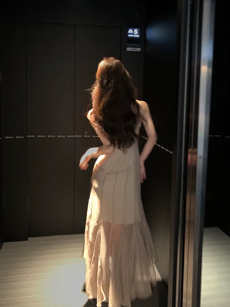 飄飄仙氣款魚尾吊帶連身裙