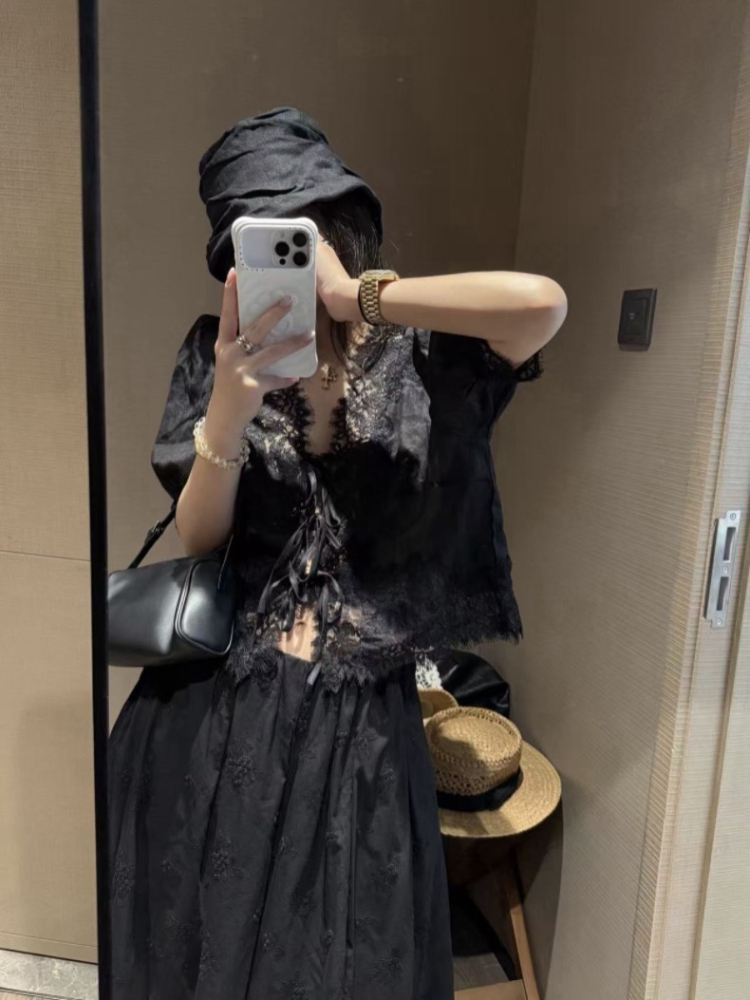 法式鬆弛感蕾絲拼接苧麻泡泡袖襯衫上衣